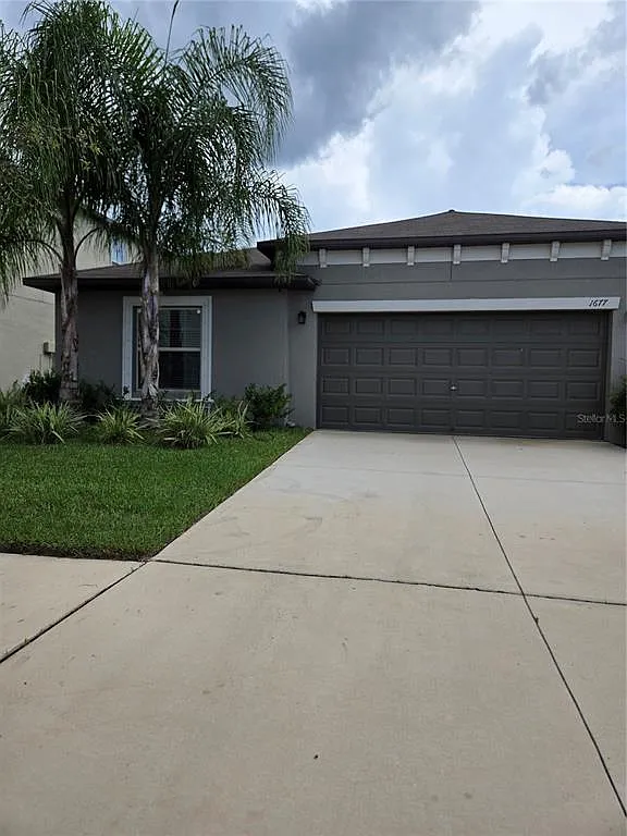 4 bed, 2.0 bath, 1841 sqft, $2,300 — Photo 1