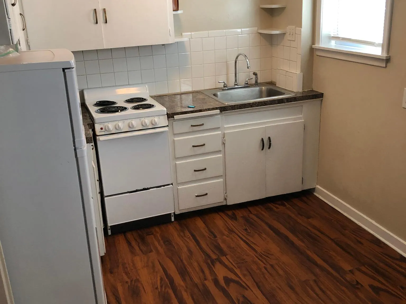 4820 Cass St — Photo 2