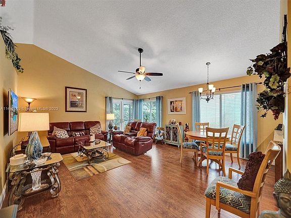 3rd image of 9213 Arborwood Cir