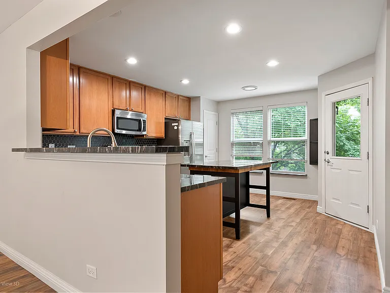 464 Valentine Way — Photo 6