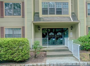 506 Chester Ct, Helmetta, NJ 08828