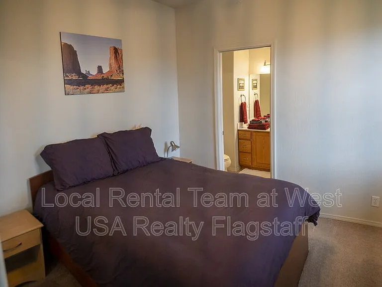 2439 W Silverton Dr — Photo 6