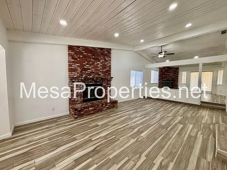 15717 Bear Valley Rd — Photo 4