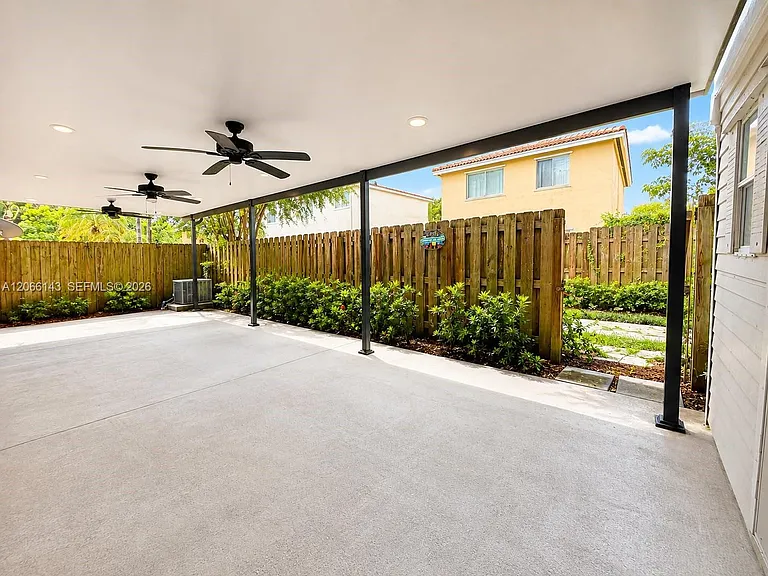 9720 SW 164th Ave — Photo 7