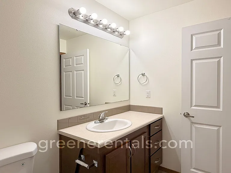Oly-Evergreen Landing Apartments — Photo 29