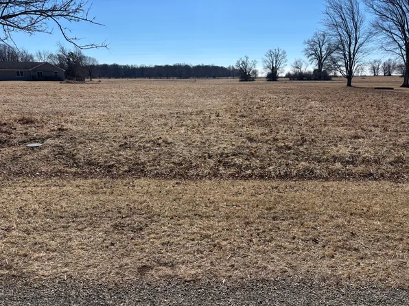 926 Broad Acres Ln, Varna, IL 61375