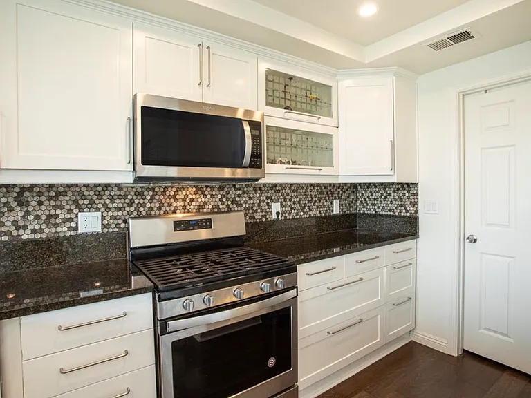 Valley View Ct — Photo 6