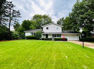 7S030 Quincy Ct, Willowbrook, IL 60527