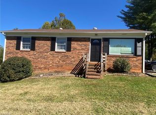 312 Woodcreek Dr, Mount Airy, NC 27030