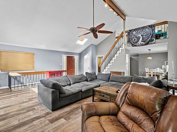 5th image of 7205 Westwind Dr