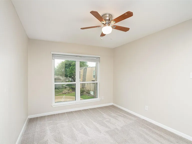 16120 Stuebner Airline Rd #501 — Photo 21
