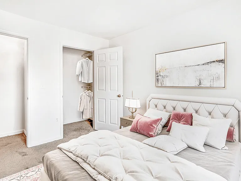 England Run Townhomes — Photo 14