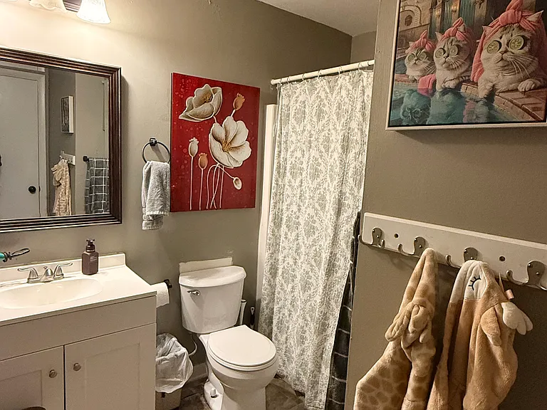 112 White Oak Blvd — Photo 6