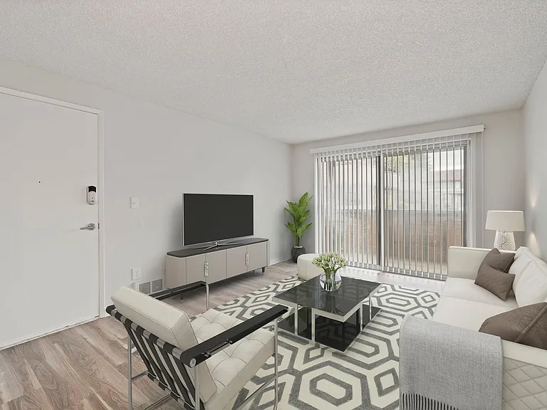 Welcome Home to James Apartment Lakewood , WA — Photo 14