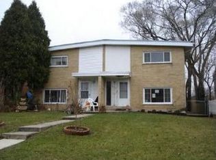 27W084 Cooley Ave, Winfield, IL 60190