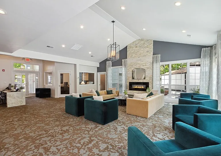 ReNew Western Cranston — Photo 10