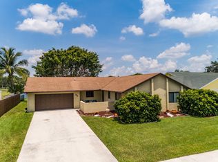 82 Vista Del Rio, Boynton Beach, FL 33426