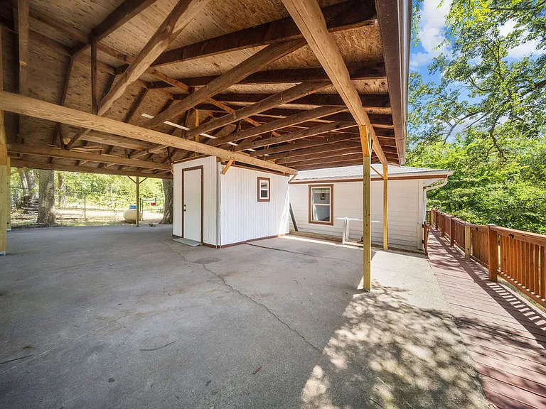 203 Farmer Dr — Photo 35