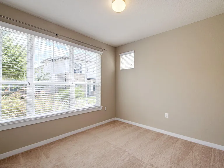 2806 Moreno St — Photo 17