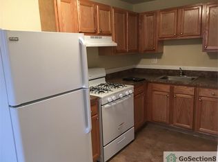 129 Spring Valley Rd, Darby, PA 19023