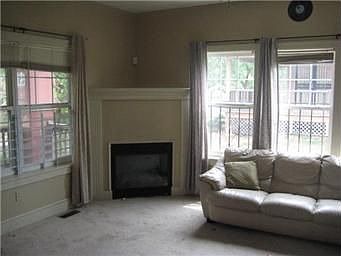 4th image of 5306 Woodland Ave