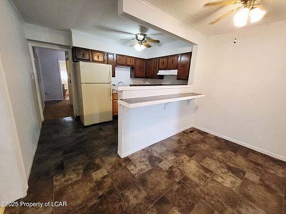 3rd image of 22 W Ross St #11415261