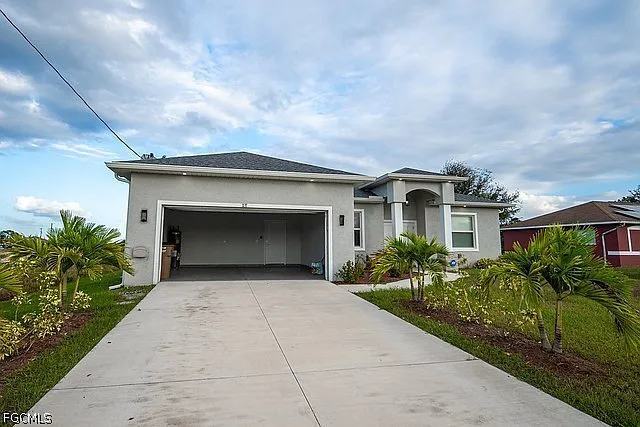 3 bed, 2.0 bath, 1723 sqft, $2,000 — Photo 3