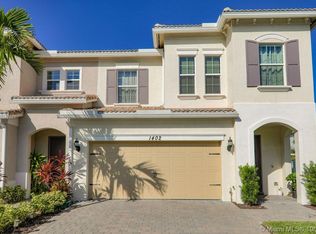 1402 Silk Oak Dr #1402, Hollywood, FL 33021