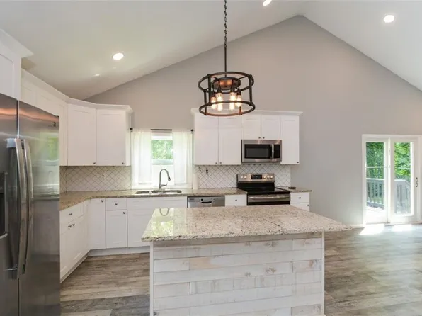 9518 Kraft Dr, Winston, GA 30187
