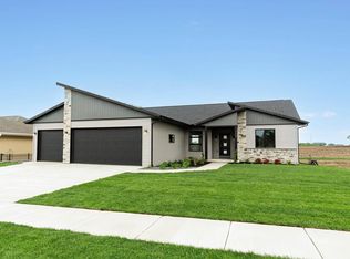 789 N Waveland Rd, Janesville, WI 53548