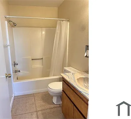 13729 Greenwood Pl #2 — Photo 13