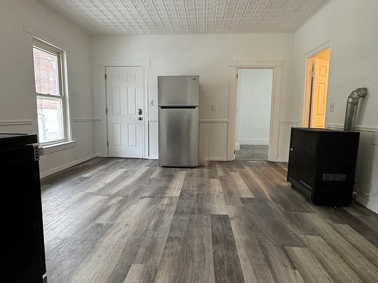 28 Notre Dame Ave #1 — Photo 7