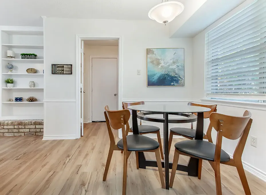 4 bed, 1900 sqft, $5,000 — Photo 4