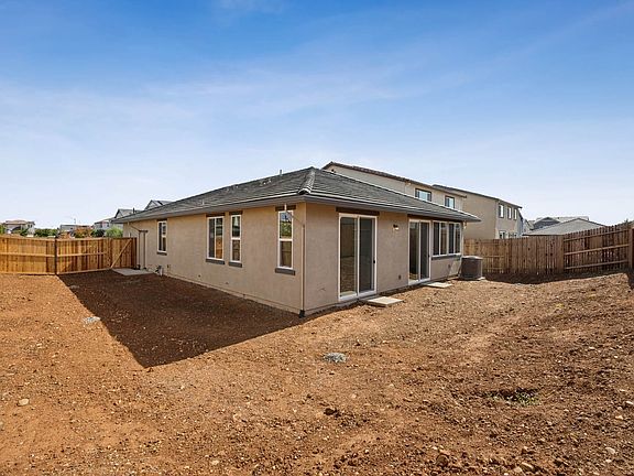 Starblossom 37 Exterior