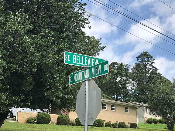 5th image of 107 Belleview Dr SE