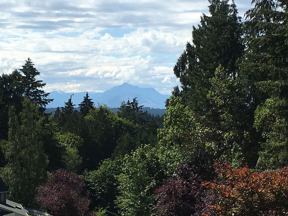1st image of 131 NW Solnae Pl