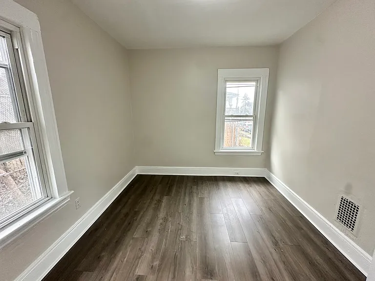 75 Sanford Ave #1 — Photo 7