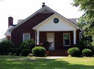 1489 Country Ln, Gray Court, SC 29645