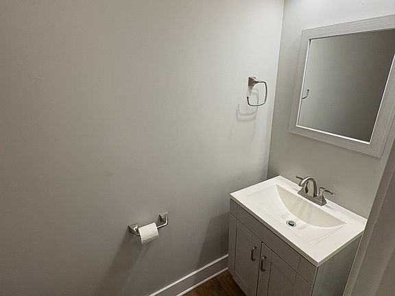 4th image of 1621-31 Oak St #1631