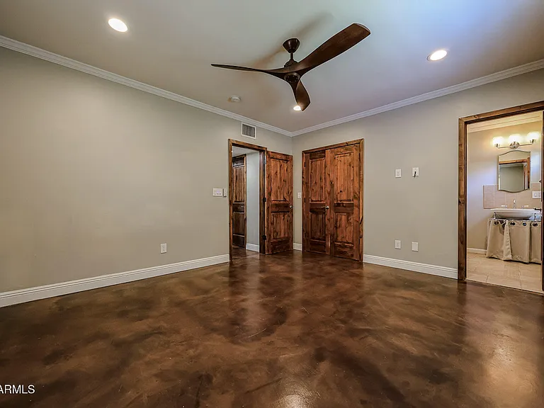1317 W Holly St — Photo 34