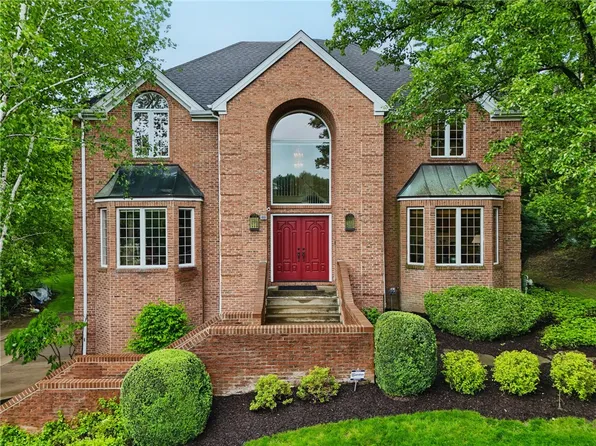 45 Mallard Dr, Pittsburgh, PA 15238
