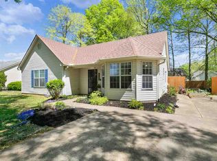 581 Old Humboldt Rd, Jackson, TN 38305