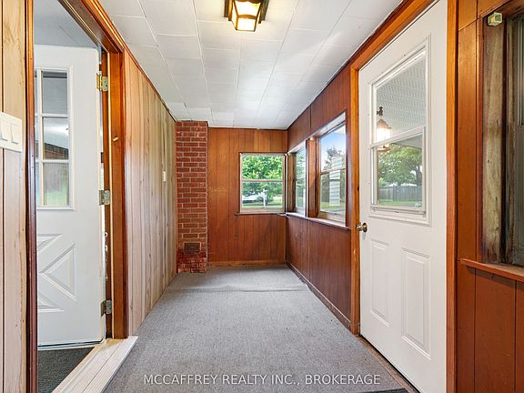 3rd image of 333 Burridge Rd