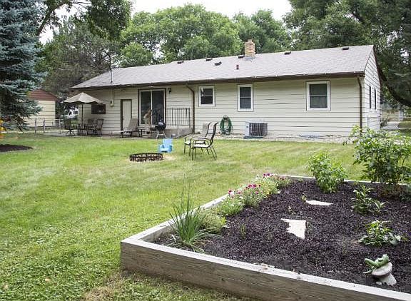 4th image of 134 Bellwood Ave E