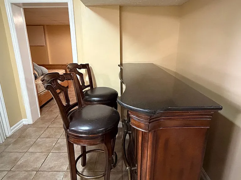 75 Crosland Dr #BASEMENT — Photo 8