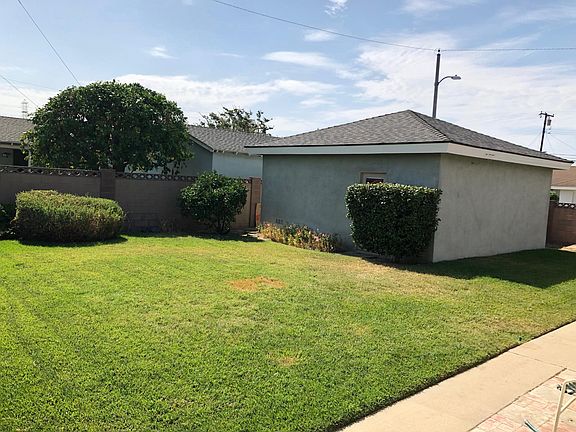 5th image of 17244 Carfax Ave