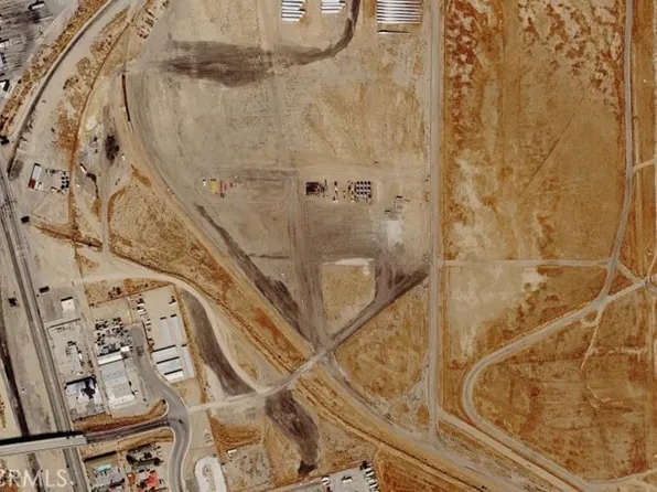 16800 Sierra Hwy, Mojave, CA 93501