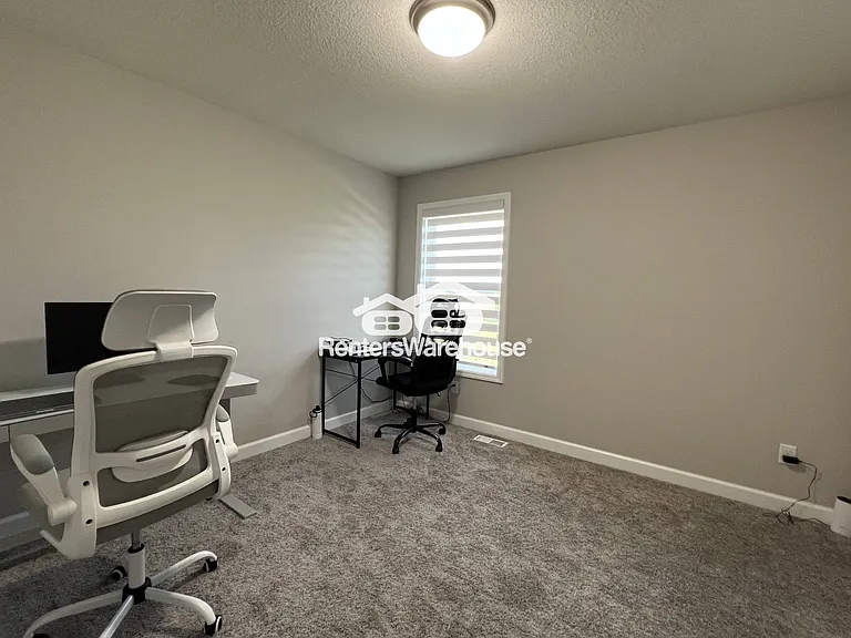 8092 186th St W — Photo 14