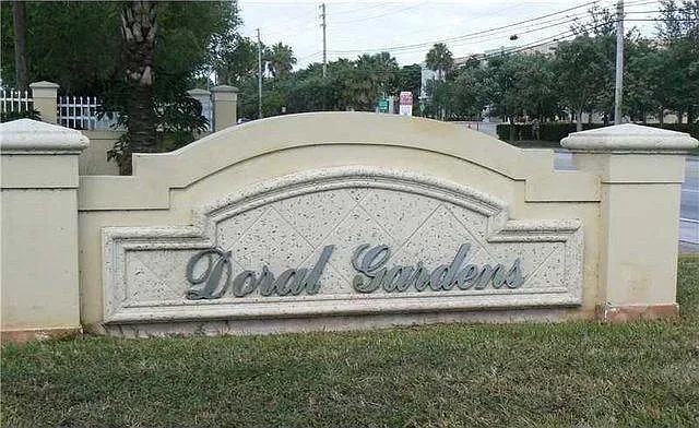 2 bed, 900 sqft, $2,200 — Photo 3