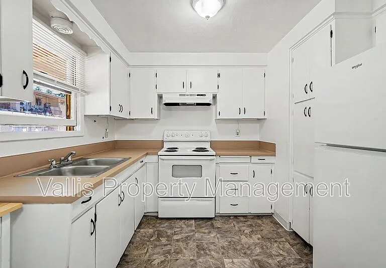 2519 Hyde Ct SE — Photo 13